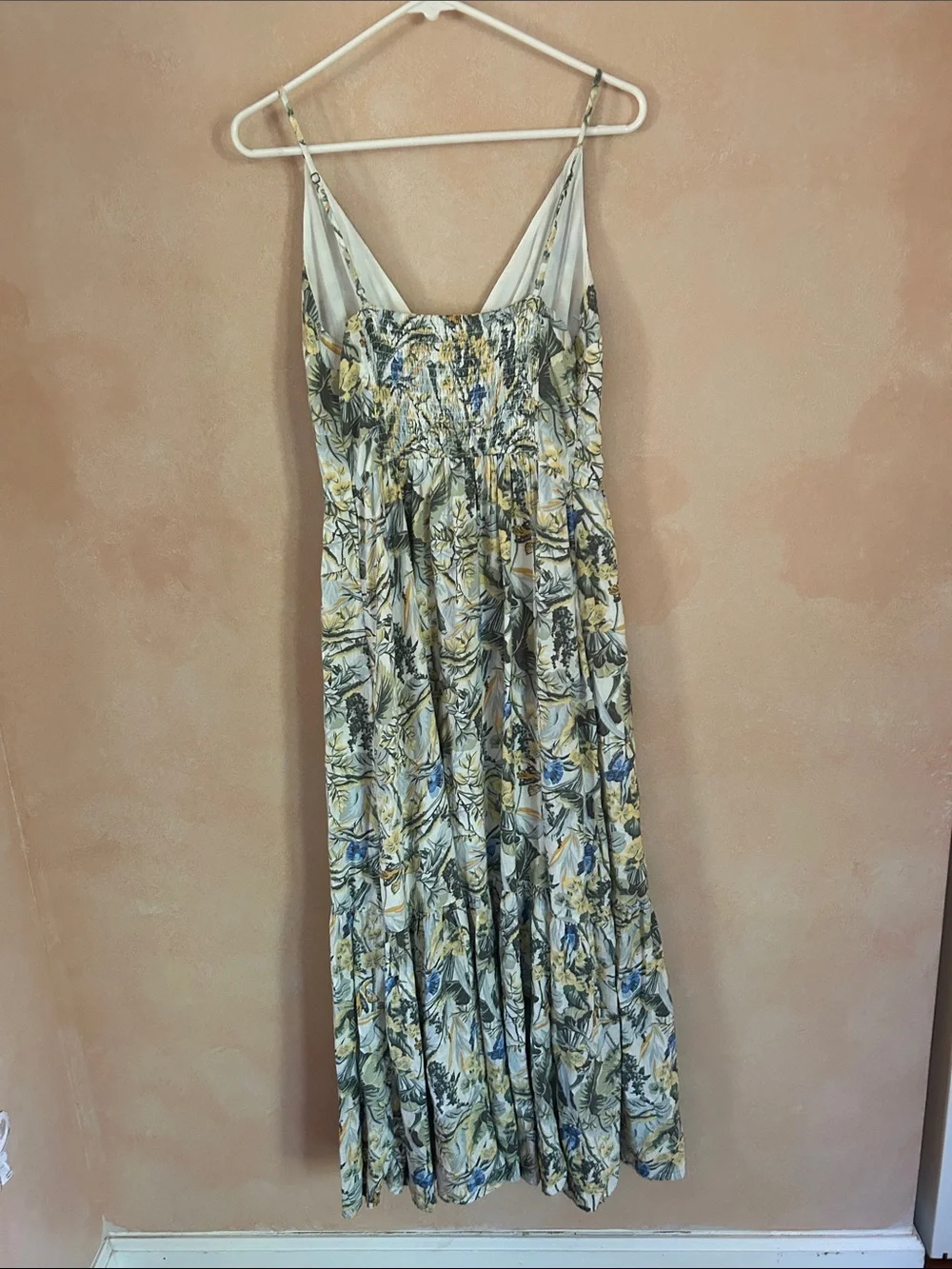Abercrombie & Fitch  Floral V-Neck Spaghetti Strap Maxi Dress size medium